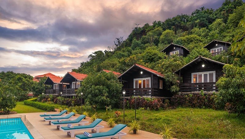 Highland Sarovar Portico