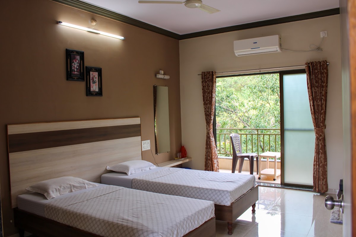 Hotel Abhishek 2