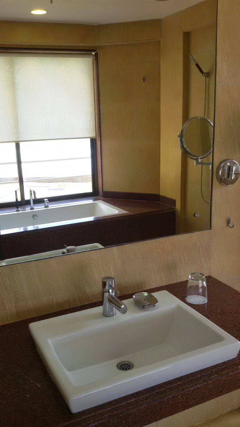 Avisa Nila Beach Resort 3