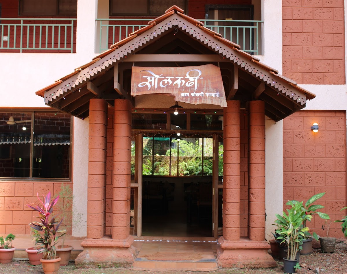 Hotel Abhishek 4