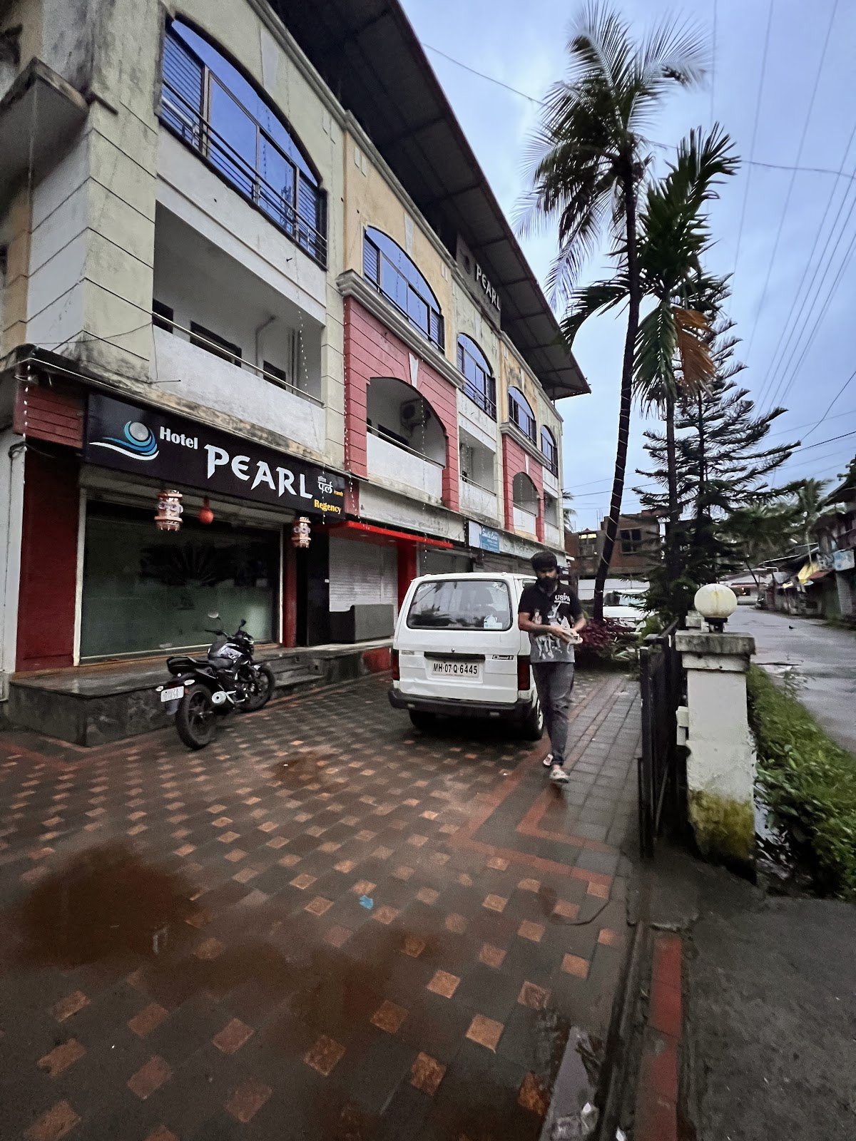 Hotel Pearl Regency 5