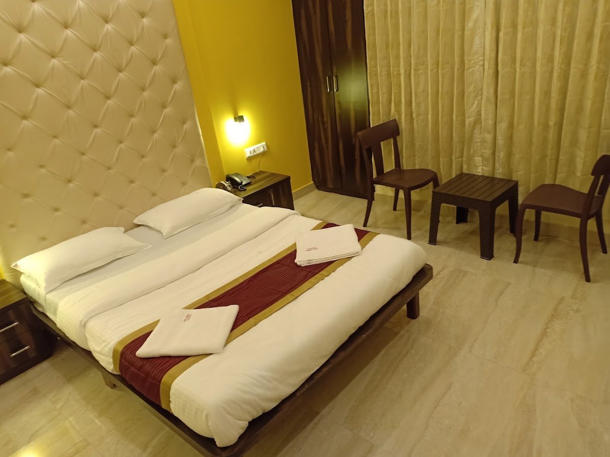 Hotel Deepak Executive 4