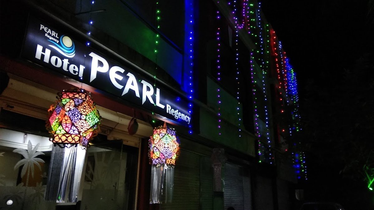 Hotel Pearl Regency 4