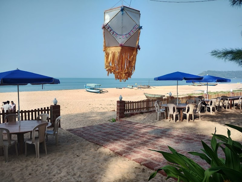 Sam & San Beach Resort 3
