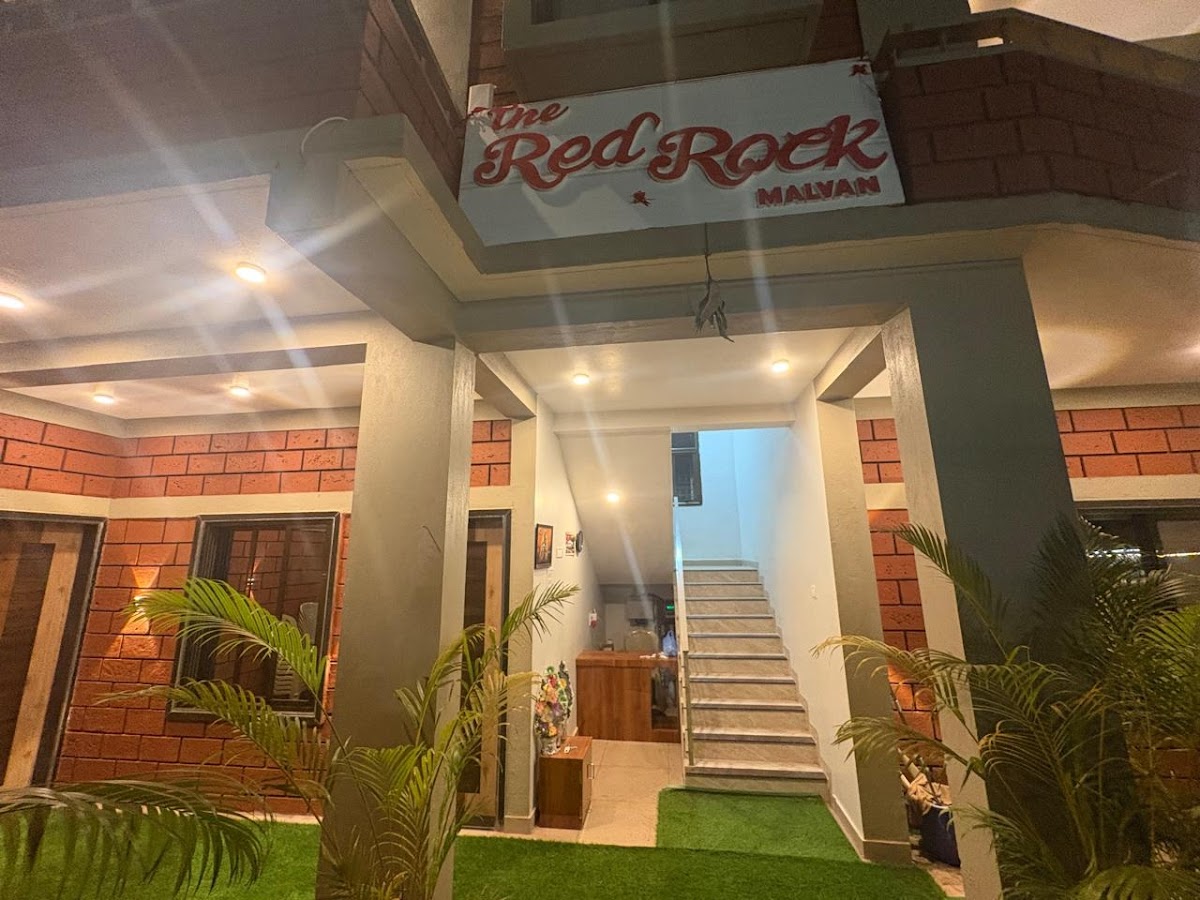 The Red Rock 4