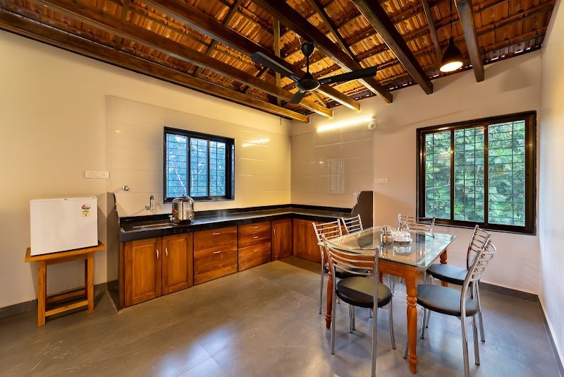 The Creek Side Home Stay 5