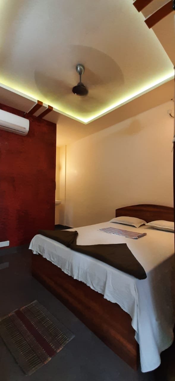 Vijaya Guest House and Restaurant 4