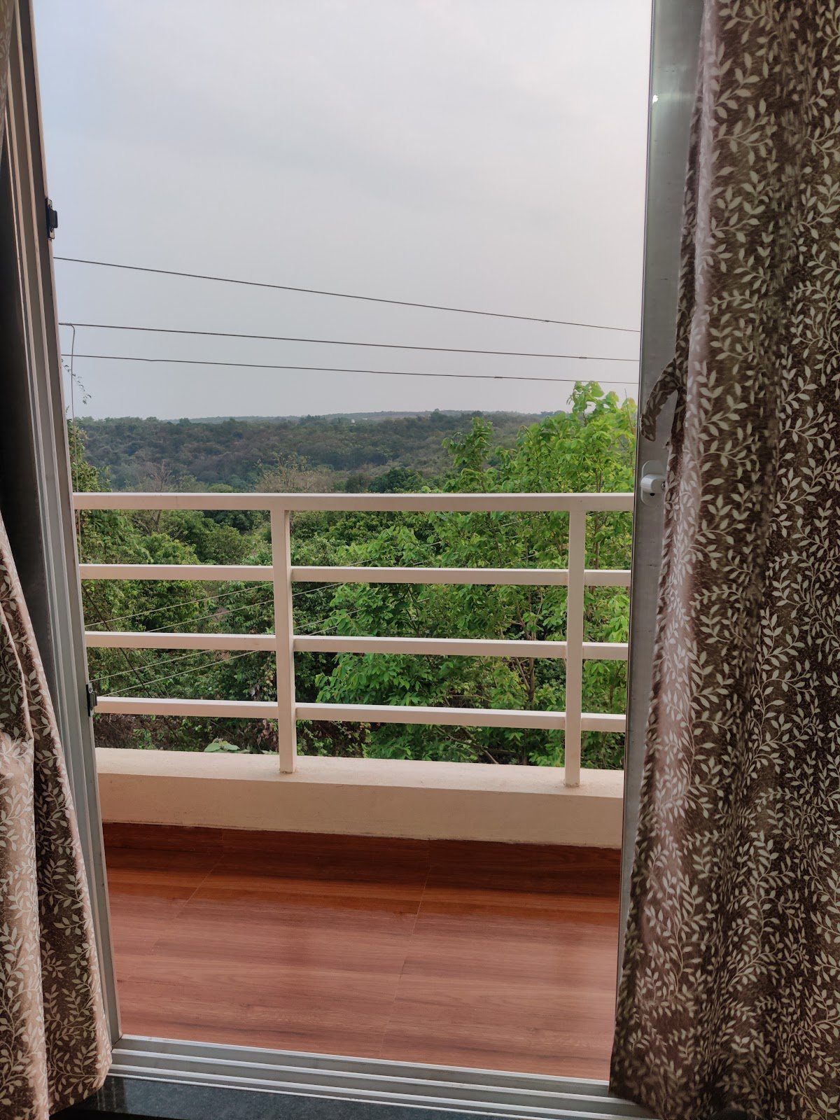 Hilltop Sea View Home Stay 4
