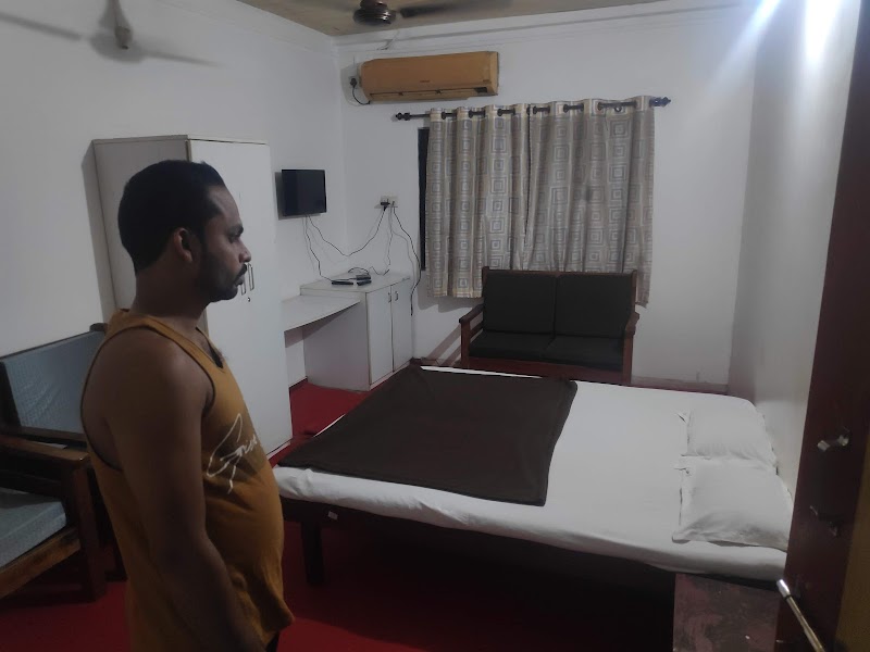 Hotel Ruchi Deluxe 3