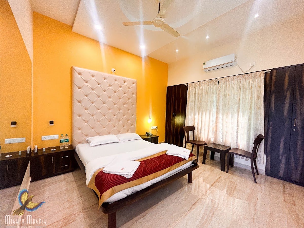 Hotel Deepak Executive 2