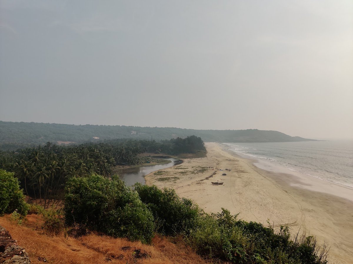 Hilltop Sea View Home Stay 5