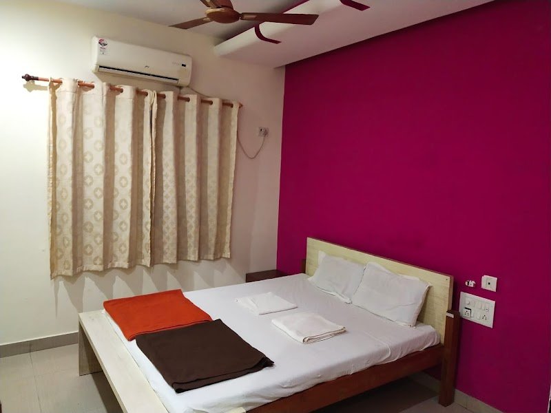 Hotel Mayuresh Lodge