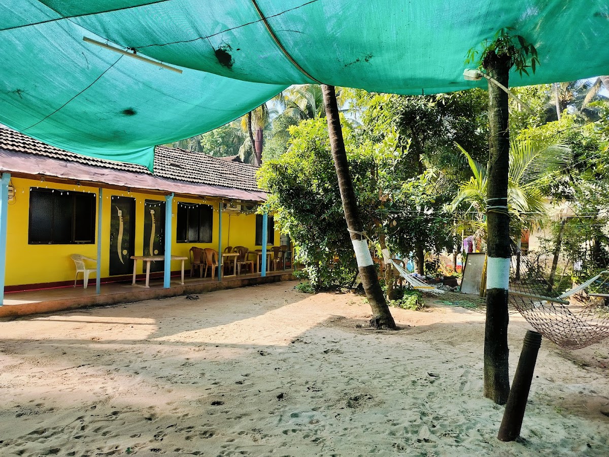 Dichwalkar Cottage