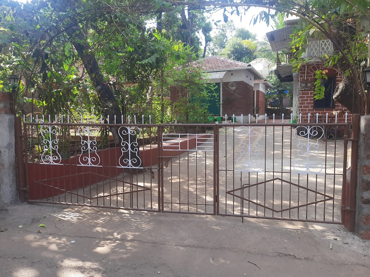 Triskelion Homestay - Authentic Retreat