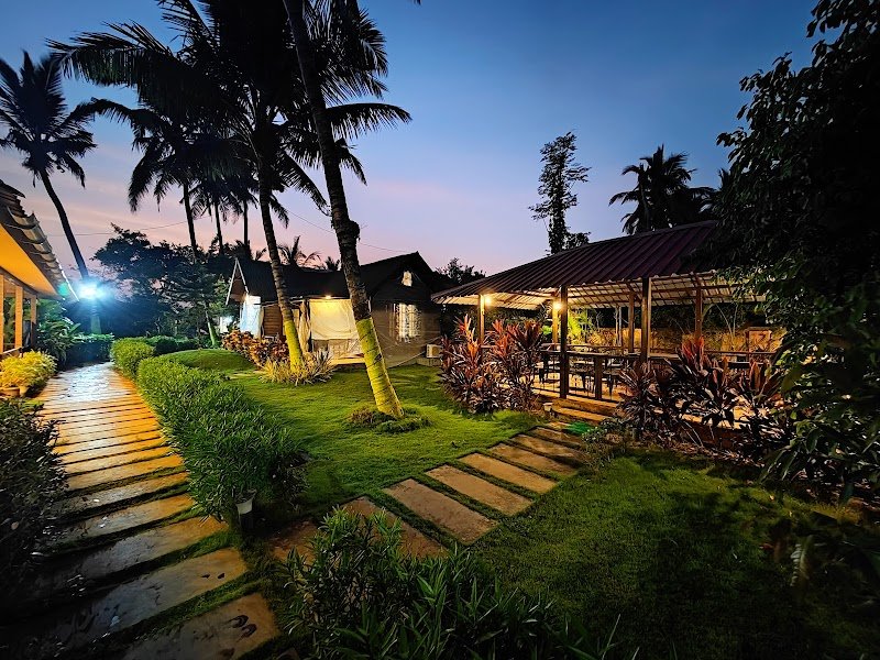 Woodvillas Beachfront Resort