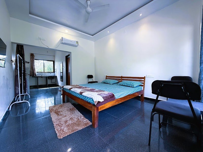 Dev's Resort & Restaurant 5