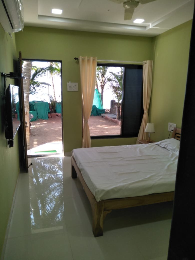 Moses Sea-Secret Beach Resort 4