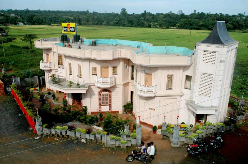Hotel Pushpak Garden 2